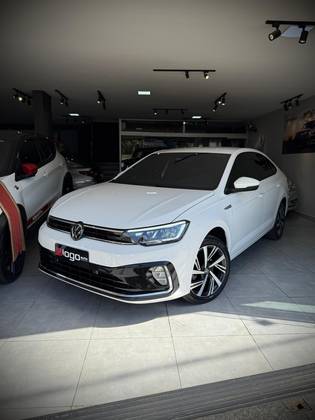 VOLKSWAGEN VIRTUS 1.0 200 TSI HIGHLINE AUTOMÁTICO